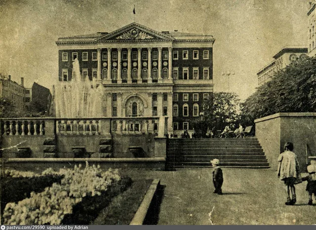 Тверская 13