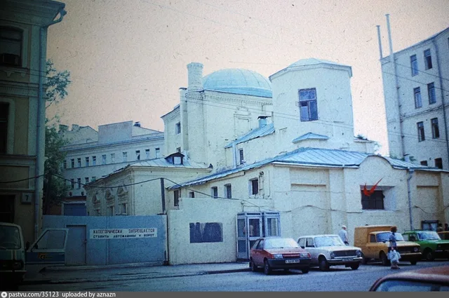 Лубянский проезд. Храм Георгия в Лучниках