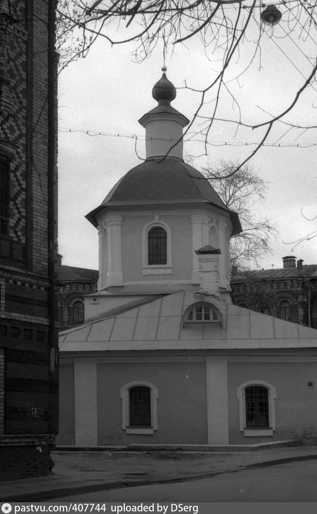 Церковь Сергия Радонежского в Крапивниках