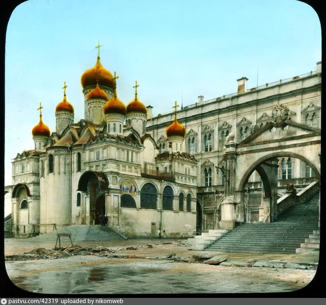Благовещенский собор Кремля и Красное Крыльцо