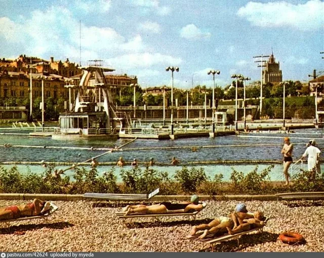 Бассейн «Москва»