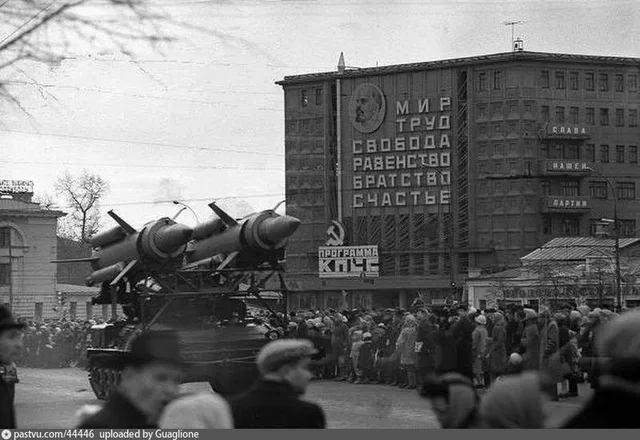 Зубовская площадь. Перед парадом
