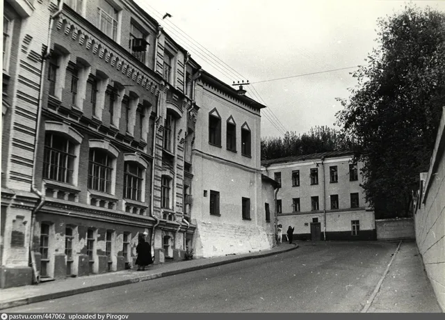 Хохловский переулок