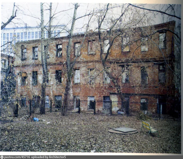 Двор Староваганьковского переулка№15 стр. 3, руинированные палаты Левашовых