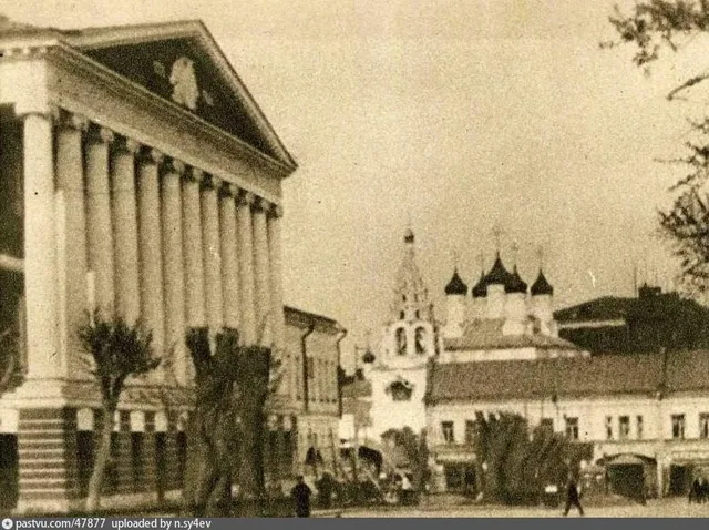 Клиническая больница 1 МГУ (бывшая Ново-Екатерининская) у Петровских ворот.