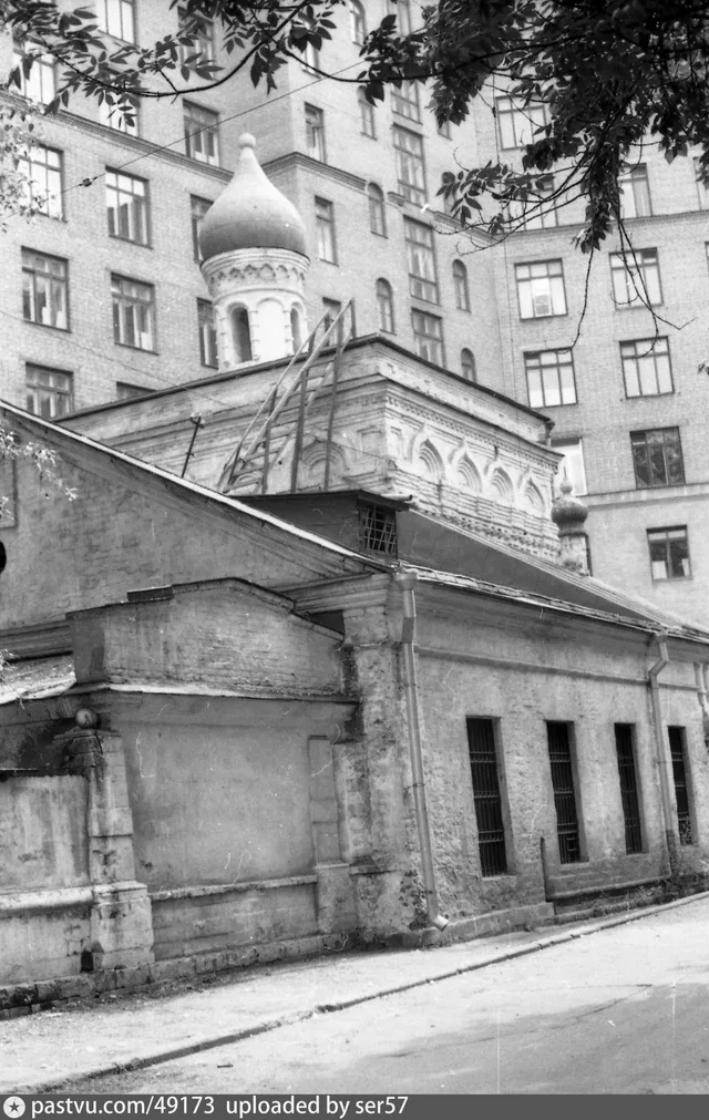 Церковь Михаила Архангела в Овчинниках