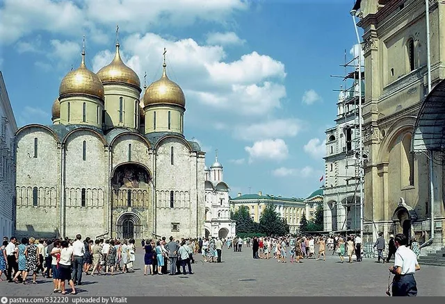 Соборная площадь Московского Кремля