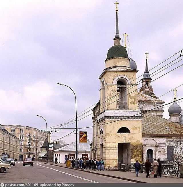 Варварка. Колокольня церкви Максима Исповедника