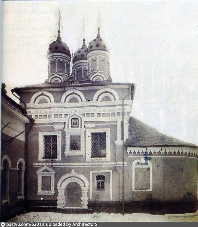Малый Харитоньевский переулок. Церковь св. Харитония Огуречника