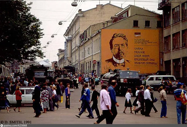 МХАТ имени Чехова в августе 1991-го