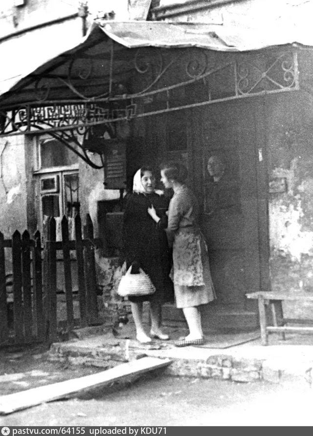 Пятницкая улица, парадная дома №18 быв. усадьбы Ф.Б.Лепёшкина