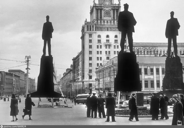 Выбор места для памятника Владимиру Маяковскому