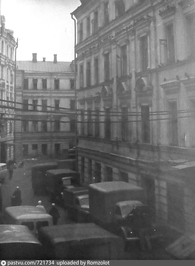 Проезд Серова, 3/6. Фото из окна коммунальной квартиры