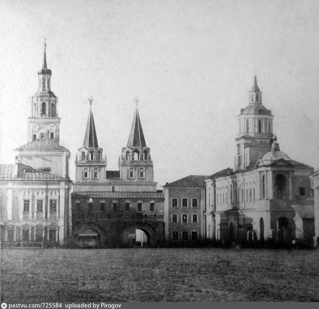Воскресенские ворота