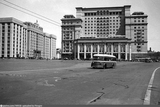 Манежная площадь