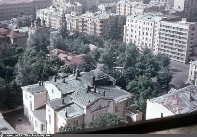Спасопесковский переулок