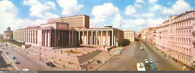 Улица Калинина. Библиотека имени Ленина