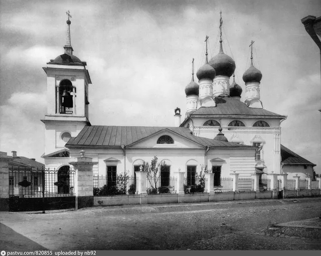 Церковь Николая Чудотворца на Щепах, близ Смоленского рынка