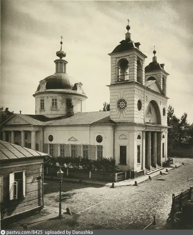 Церковь Успения Пресвятой Богородицы на Могильцах