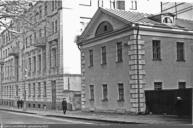 Страстной бульвар, 12