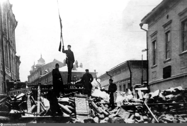 Баррикады на Малой Бронной