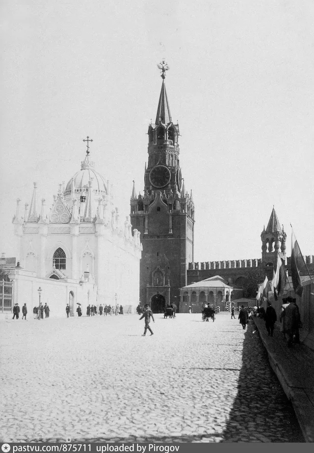 Царская площадь
