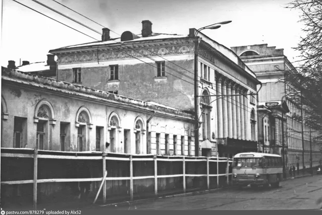 Суворовский бульвар, 12а