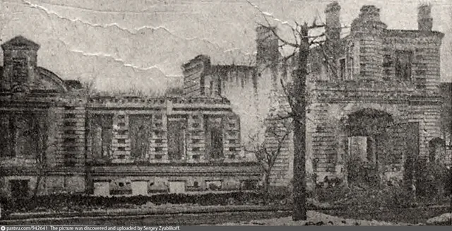 Фасад бывшего металлургического завода Шмидта, разрушенного в 1905 г