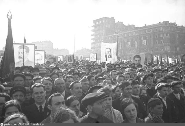Митинг на площади Курского вокзала