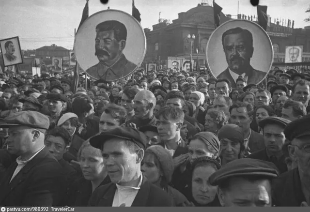 Митинг на площади Курского вокзала