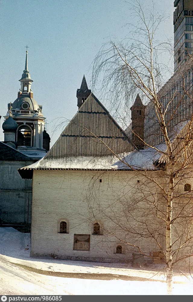 Старый Английский двор (улица Разина, 4А)
